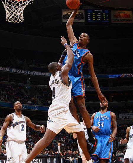 德转列欧洲俱乐部球衣胸前广告年赞助费TOP10：曼城8000万第1（德转公布欧洲俱乐部球衣胸前赞助年费前十：曼城8000万领跑）