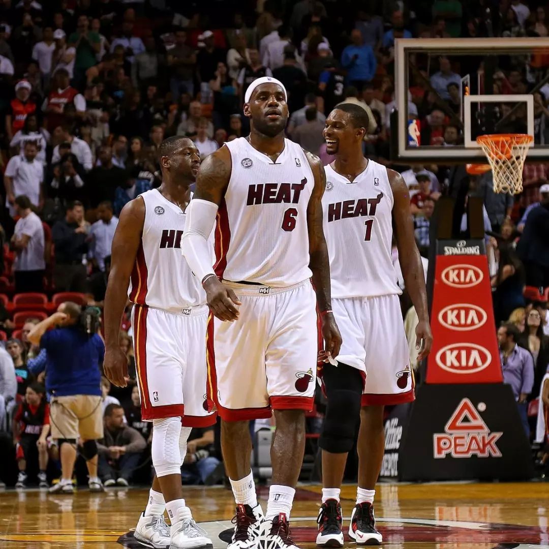 手感冰凉！赵嘉仁7中1仅拿3分1板2助1帽（命中率惨淡！赵嘉仁7投仅中1，拿下3分1板2助1帽）