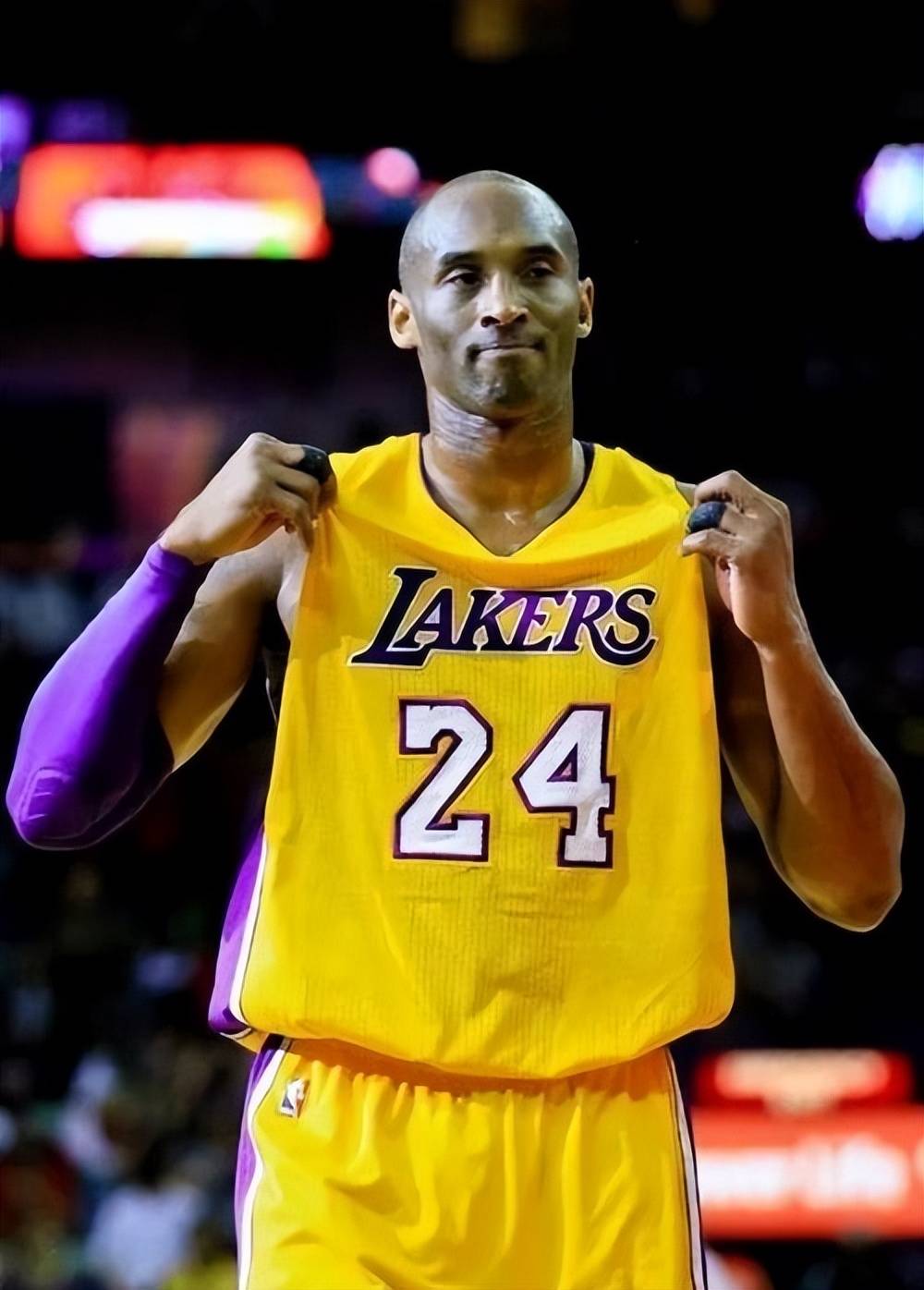 德转本赛季全球主场场均上座TOP25：多特拜仁前二，英博第19（德转发布本赛季全球主场场均观众25强：多特、拜仁包揽前二，英博第19）