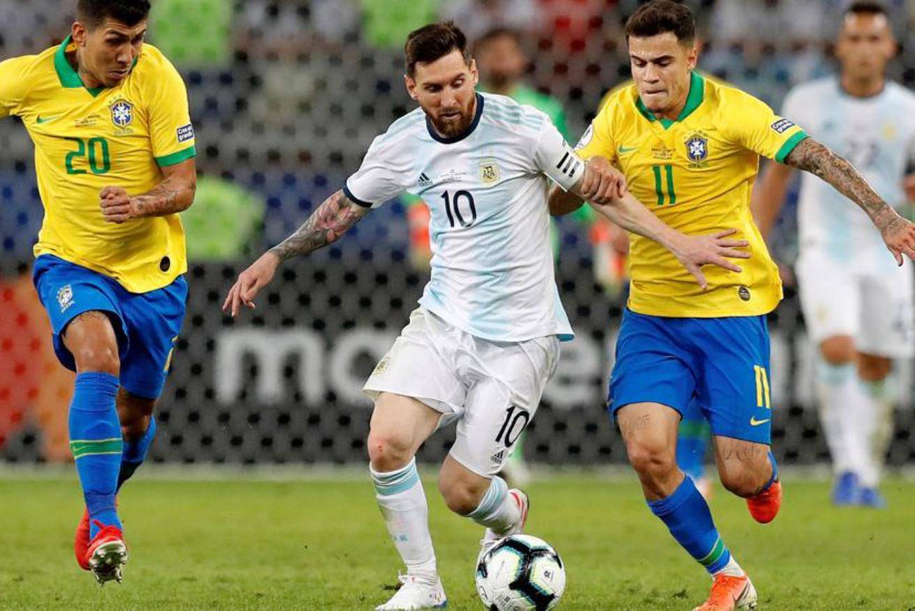 半场战报：西海岸1-0亚泰，陈柏良助攻里切利头球破僵（半场：西海岸1-0领先亚泰，陈柏良助攻里切利头球先拔头筹）