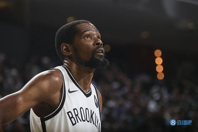 穆帅：当年我给了麦克托米奈生涯首秀，今天他给我他的球衣（穆里尼奥：我曾给麦克托米奈处子秀，如今他回赠我球衣）