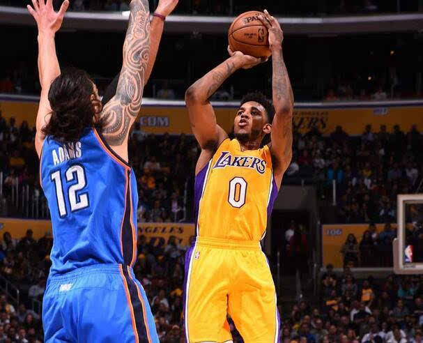 孔帕尼：我们已经给迪亚斯放假了，这样他能在精神上完全恢复（孔帕尼：迪亚斯已获假期，以便彻底恢复精神）