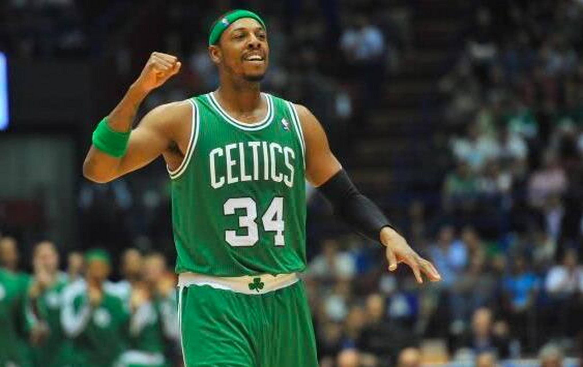 皇马TV抨击裁判：不管皇马踢得好不好，现实是裁判在给皇马使绊子（皇马电视台怒批裁判：无论皇马表现如何，裁判都在针对皇马）