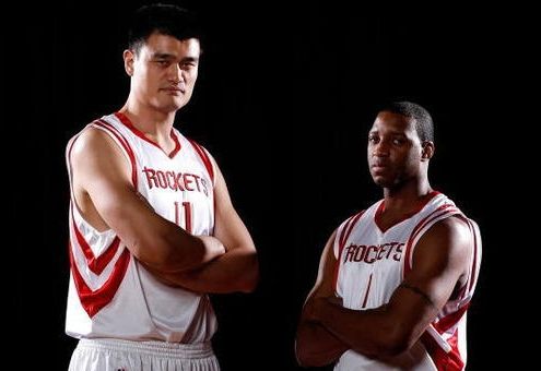 巴萨2-1法兰克福全场数据：射门13-5，控球率超7成（巴萨2-1胜法兰克福：射门13比5，控球率超七成）