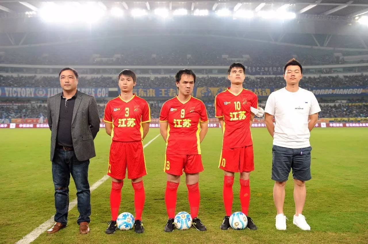 真是苦命鸳鸯...曼联0-1埃弗顿Man Utd...（红魔再遭打击：曼联0-1不敌埃弗顿）