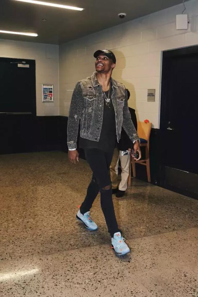 扎鸟：理解罗马球迷嘘声，为上次庆祝道歉，目标是进国家队（扎鸟：理解罗马球迷嘘声，已为上次庆祝致歉，目标直指国家队）