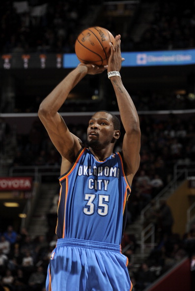 白宫官员：给川普颁和平奖是FIFA的提议；球迷应合法赴美观赛（白宫官员称国际足联建议向特朗普授予和平奖，呼吁球迷依法赴美观赛）