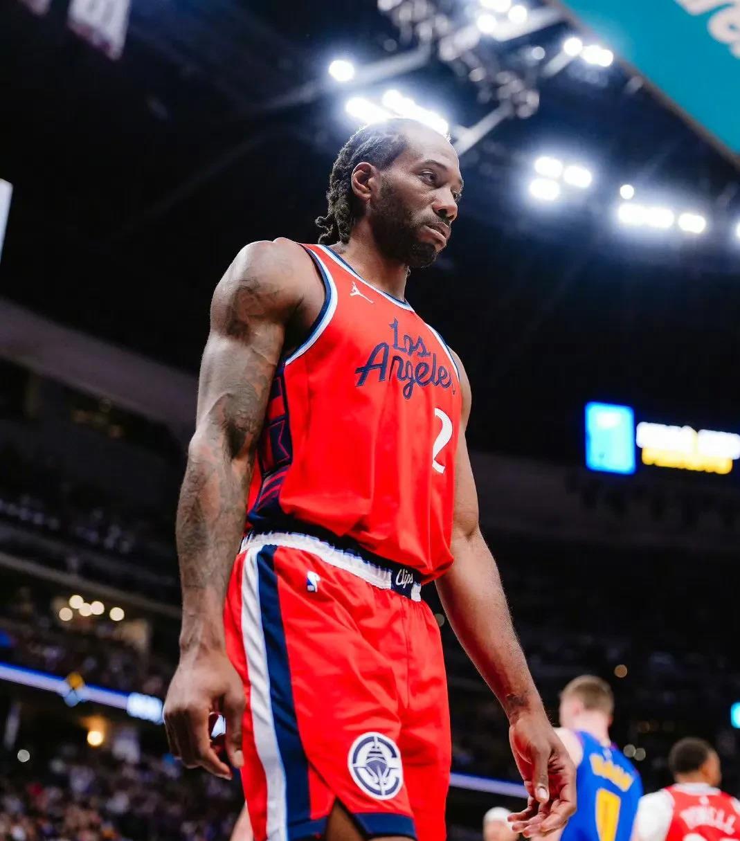 勇士防守体系改善，末节失误明显减少（勇士防守架构升级，末节失误大幅下降）