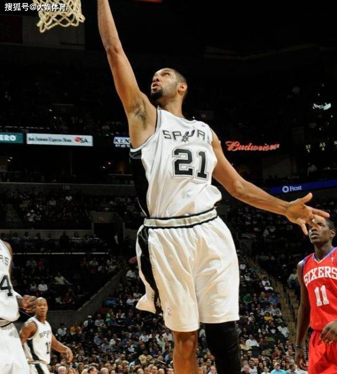 上半场累计第4次！杨瀚森次节协防再送防守犯规（上半场已第4次！杨瀚森次节协防再被吹防守犯规）