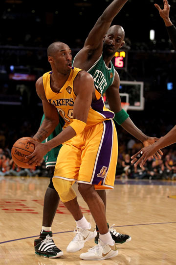 剑南春｜米兰1-0拉齐奥暂登顶，莱奥制胜，托莫里献助攻（剑南春｜莱奥破门助米兰1-0小胜拉齐奥暂登榜首，托莫里送助攻）