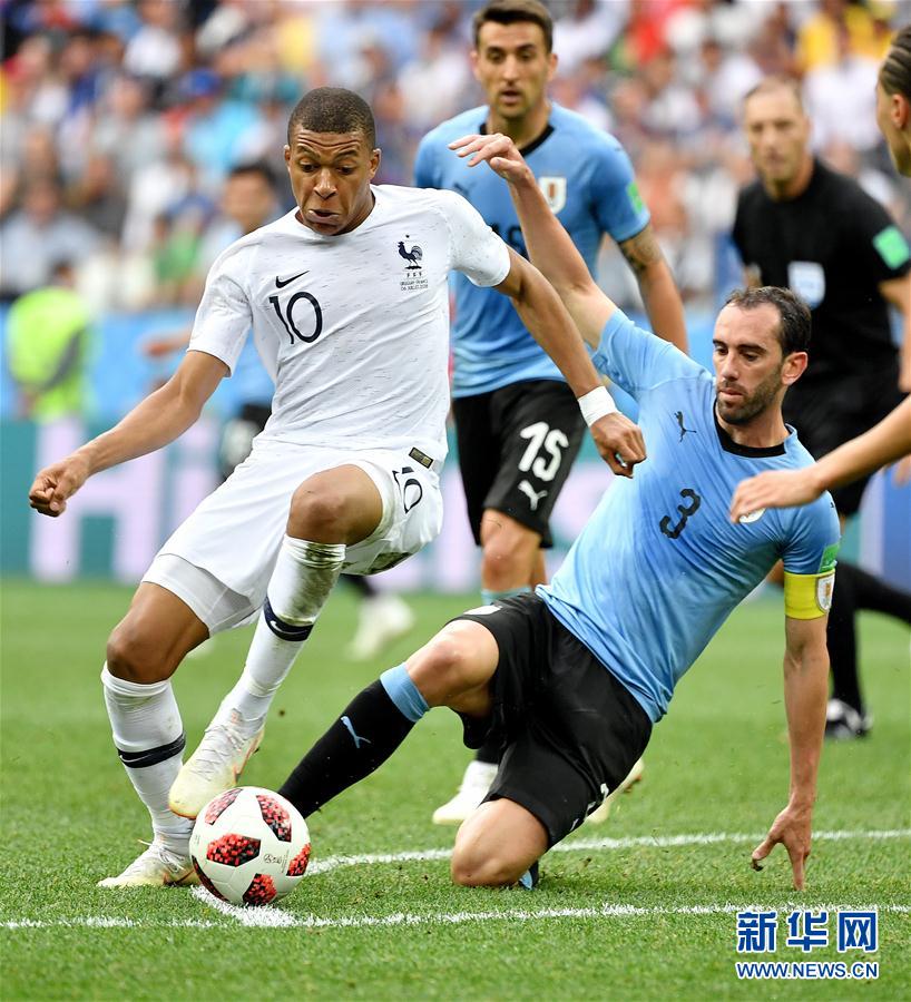 媒体人：CBA新赛季特许鞋名单仅剩胡明轩和赵继伟（仅剩胡明轩与赵继伟入选CBA新赛季特许鞋名单）