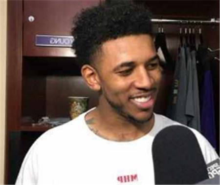 德国人被“搞懵”了！樊振东一己之力，让一座欧洲小城“沦陷”！（樊振东一人点燃全城！欧洲小城沸腾，德国观众都看懵了！）