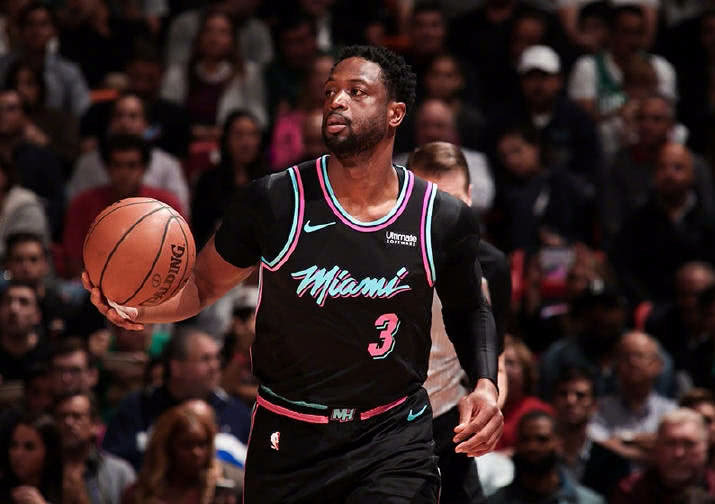 NBA球队战术解析：雄鹿防守策略调整,（NBA战术深析：雄鹿防守体系调整）