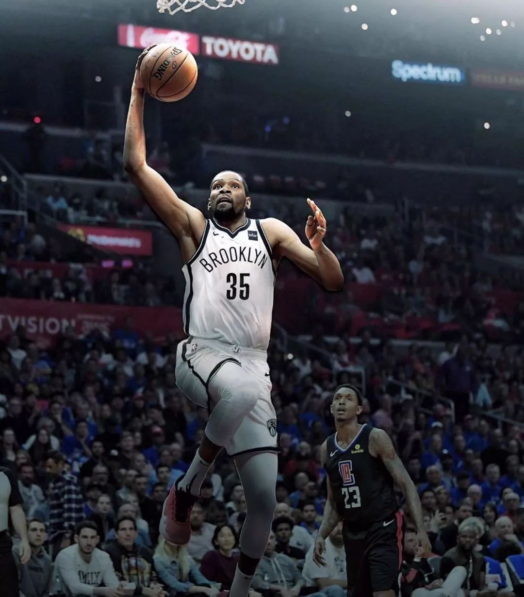 “混合脸谱”挑战来袭🔥是什么照片让小图拉姆笑出屏...（混合脸谱挑战刷屏🔥哪张照片让小图拉姆笑出屏幕？）